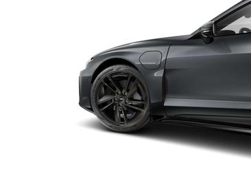 Audi E-tron GT 370 — photo 3