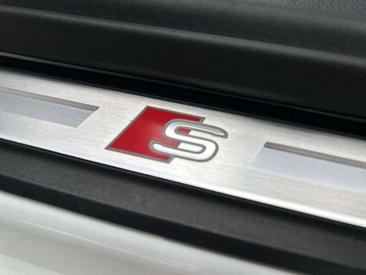 Audi S6 3.0 TDI — photo 10