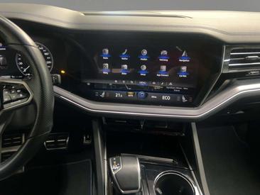 Volkswagen Touareg EHybrid — photo 12
