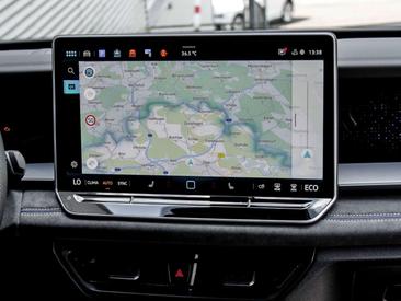 Volkswagen Tayron R-Line EHybrid — photo 8