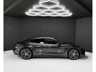 Porsche Taycan Performance Package — photo 6