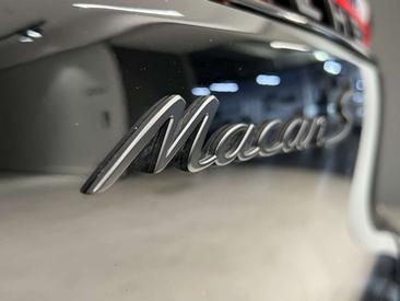 Porsche Macan Electrique S — photo 17