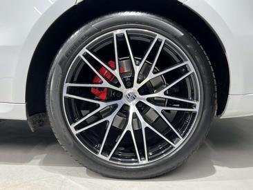 Porsche Macan Electrique S — photo 18