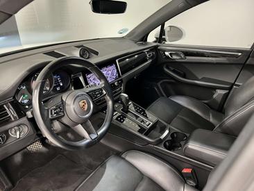 Porsche Macan Electrique S — photo 20