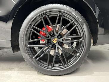 Porsche Macan Electrique S — photo 22