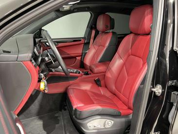 Porsche Macan Electrique S — photo 23