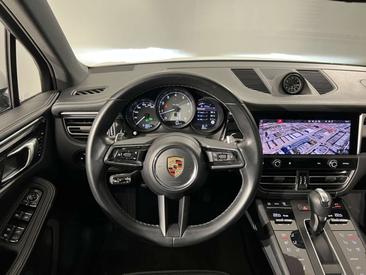 Porsche Macan Electrique S — photo 22