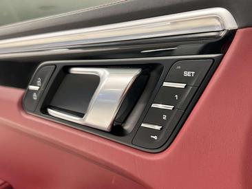 Porsche Macan Electrique S — photo 29