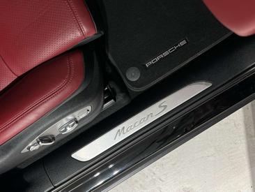 Porsche Macan Electrique S — photo 36