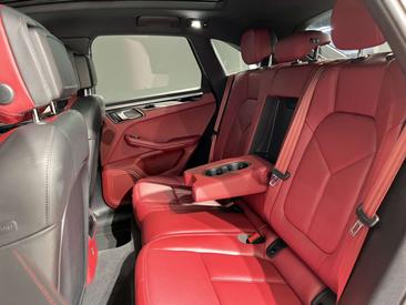 Porsche Macan Electrique S — photo 38