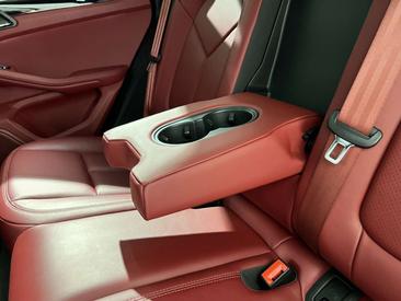 Porsche Macan Electrique S — photo 39