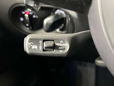 Porsche Macan Electrique S — photo 36