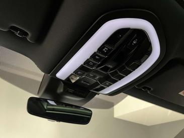 Porsche Macan Electrique S — photo 40