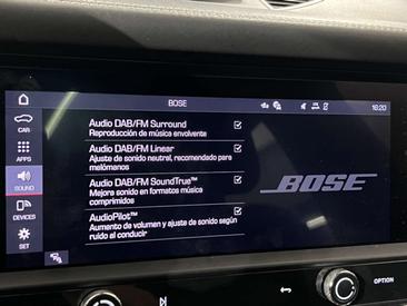 Porsche Macan Electrique S — photo 44