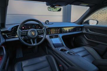 Porsche Taycan — photo 3