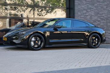 Porsche Taycan — photo 6