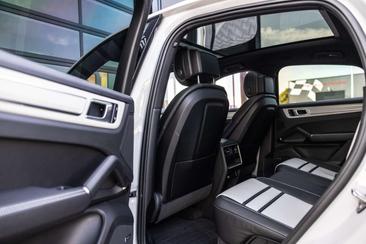 Porsche Cayenne III E-Hybrid Platinum — photo 10