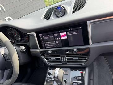 Porsche Macan Electrique Turbo — photo 14