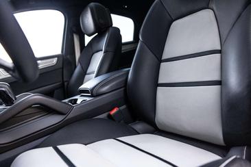 Porsche Cayenne III E-Hybrid Platinum — photo 16