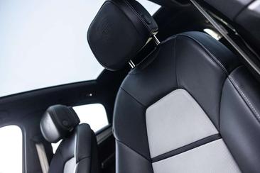 Porsche Cayenne III E-Hybrid Platinum — photo 17
