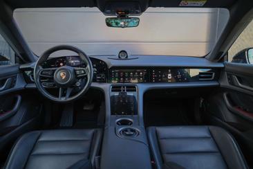 Porsche Taycan — photo 26