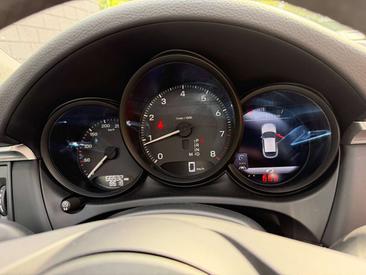 Porsche Macan Electrique Turbo — photo 19