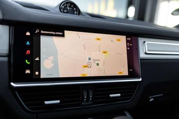 Porsche Cayenne III E-Hybrid Platinum — photo 31