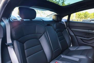 Porsche Taycan — photo 45