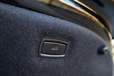 Porsche Taycan — photo 47