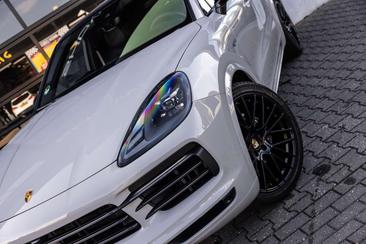 Porsche Cayenne III E-Hybrid Platinum — photo 44