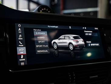 Porsche Cayenne III E-Hybrid — photo 22