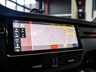 Porsche Cayenne III E-Hybrid — photo 26