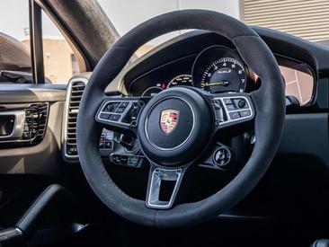 Porsche Cayenne III Turbo S E-Hybrid — photo 16
