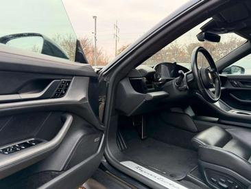 Porsche Taycan Turbo — photo 7