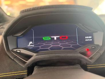 Lamborghini Huracán STO — photo 9