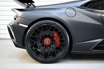 Lamborghini Huracán STO — photo 14