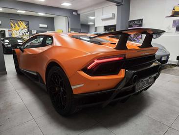 Lamborghini Huracán Performante — photo 28
