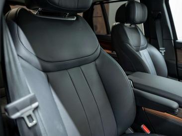 Land Rover Range Rover 4.4 P530 Autobiography MHEV AHK*MASS Gris — photo 38