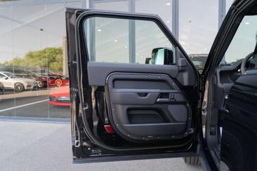 Land Rover Defender 90 Noir 5.0 V8 AWD Aut. — photo 5