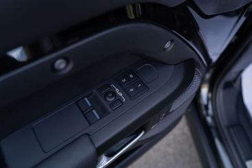 Land Rover Defender 90 Noir 5.0 V8 AWD Aut. — photo 6