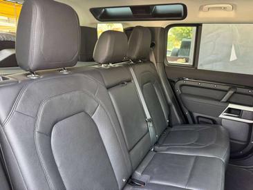 Land Rover Defender 110 X-Dynamic SE 3.0d I6 Mhev 200cv Auto — photo 10