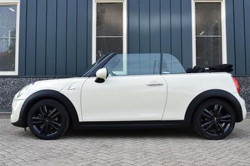 Mini Cabrio Cooper S Chili — photo 2