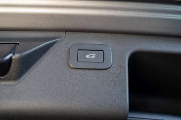 Land Rover Discovery Sport 1.5 P270e Dynamic SE Full Options — photo 11