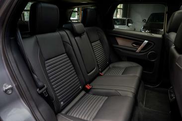 Land Rover Discovery Sport 1.5 P270e Dynamic SE Full Options — photo 32