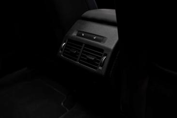 Land Rover Discovery Sport 1.5 P270e Dynamic SE Full Options — photo 34