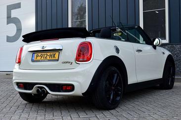 Mini Cabrio Cooper S Chili — photo 4