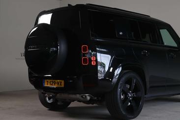 Land Rover Defender 110 2.0 P400e X-Dynamic HSE NL-Auto!! HUD I Pano I Noir — photo 23
