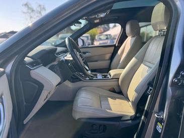 Land Rover Range Rover Velar P400e SE PHEV PANO / BLACK PACK / CUIR Gris — photo 6