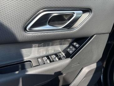 Land Rover Range Rover Velar P400e S — photo 16