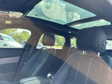 Land Rover Range Rover Velar P400e S — photo 17